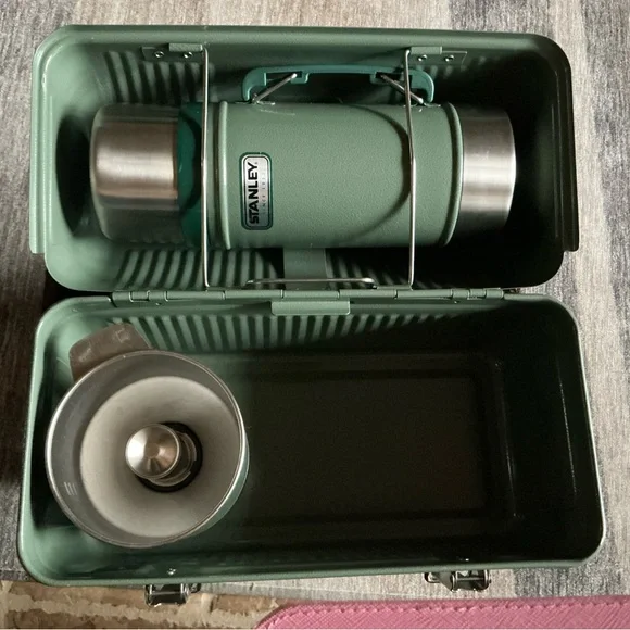 Stanley lunchbox thermos
Stainless Steel - Picture 3 of 13